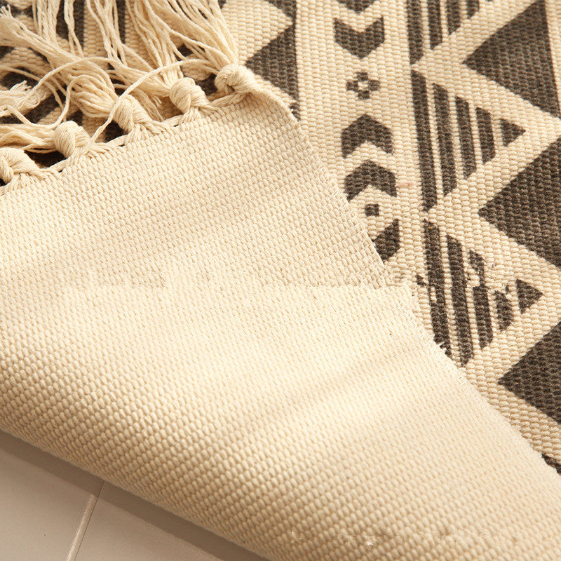 Woven tassel carpet
