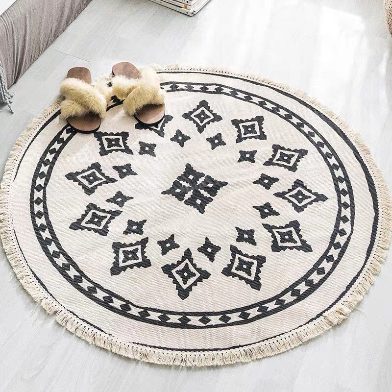 round carpet