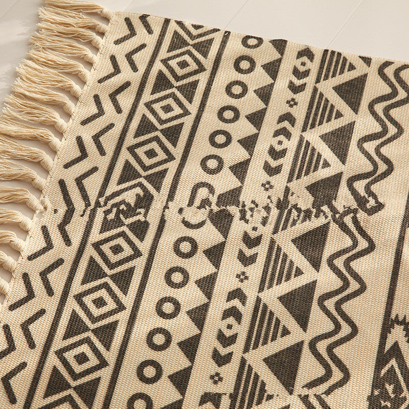 Woven tassel carpet